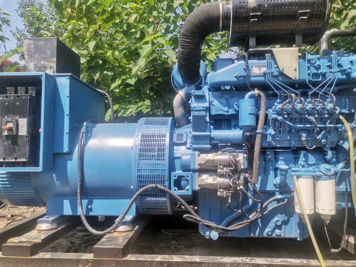 越城详细说明降低 800kW 柴油发电机输出电流波动的方法